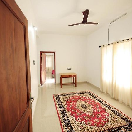 Daffodil Rooms - Non Ac Tellicherry المظهر الخارجي الصورة